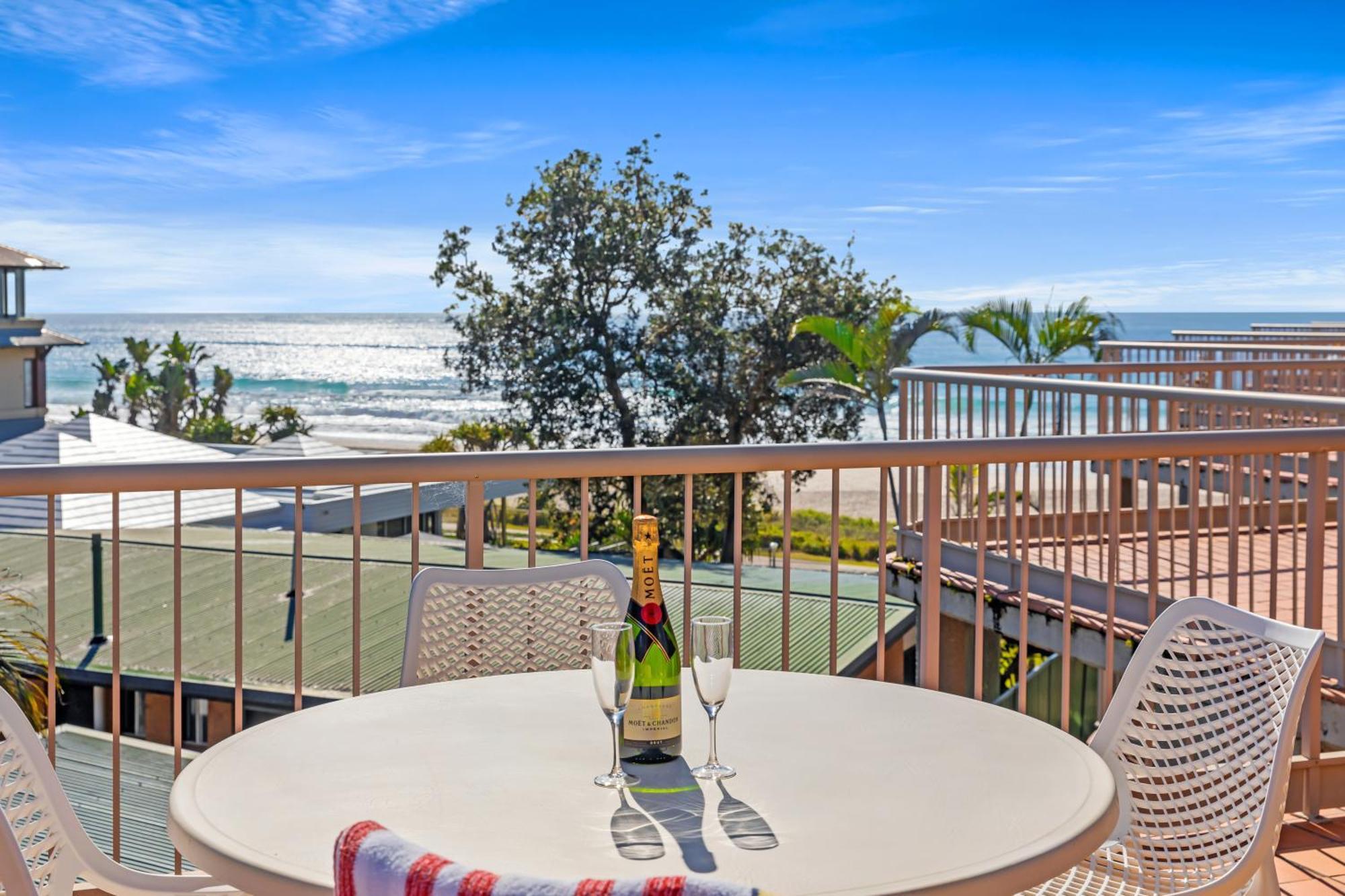 Sanctuary Beach Resort Gold Coast Ngoại thất bức ảnh